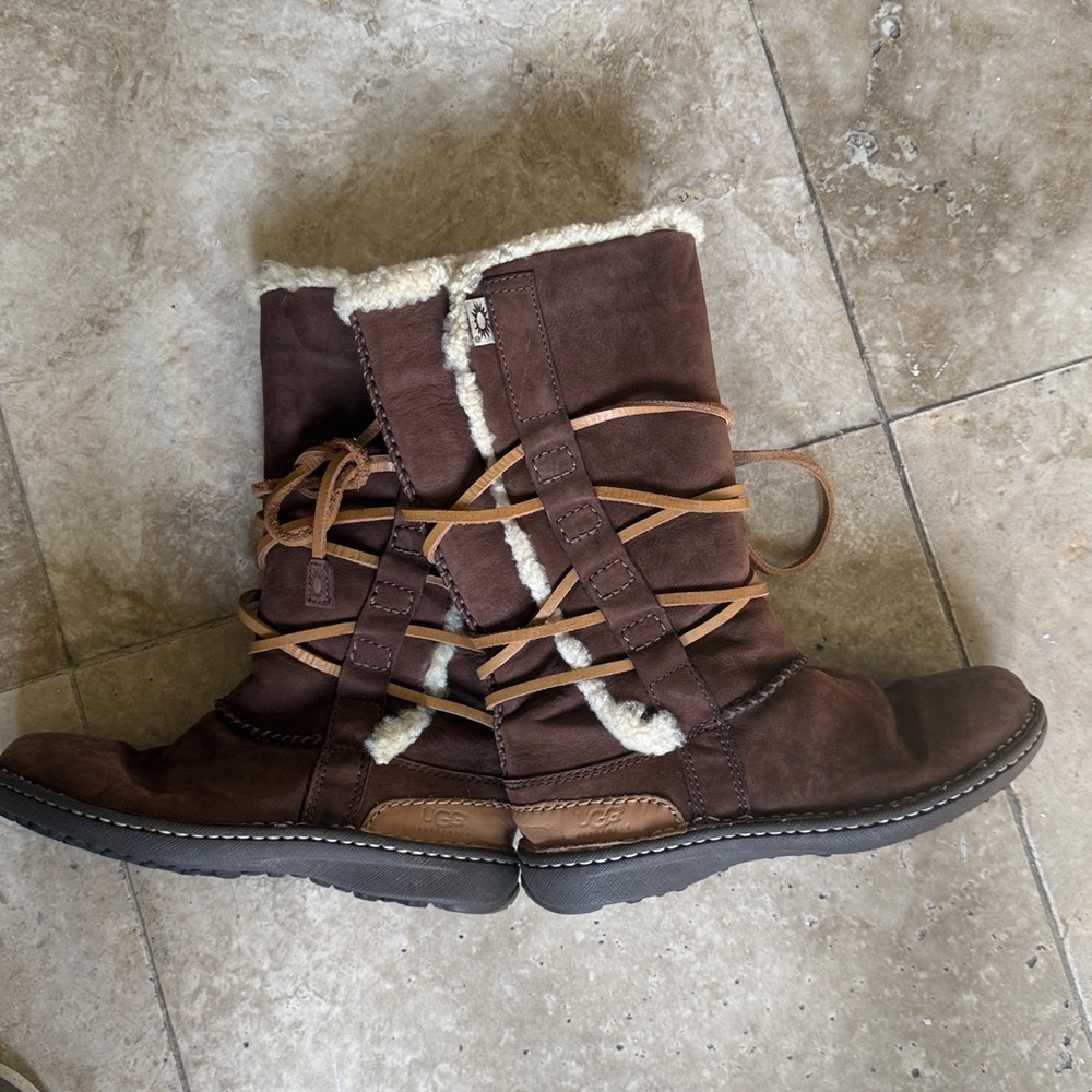 UGGS catolina, tall winter boot size 5 excellent condition - Picture 13 of 13
